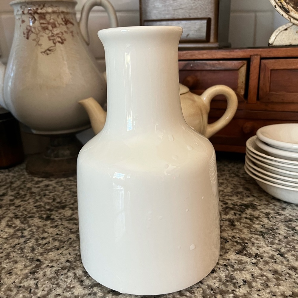 Ceramic vase